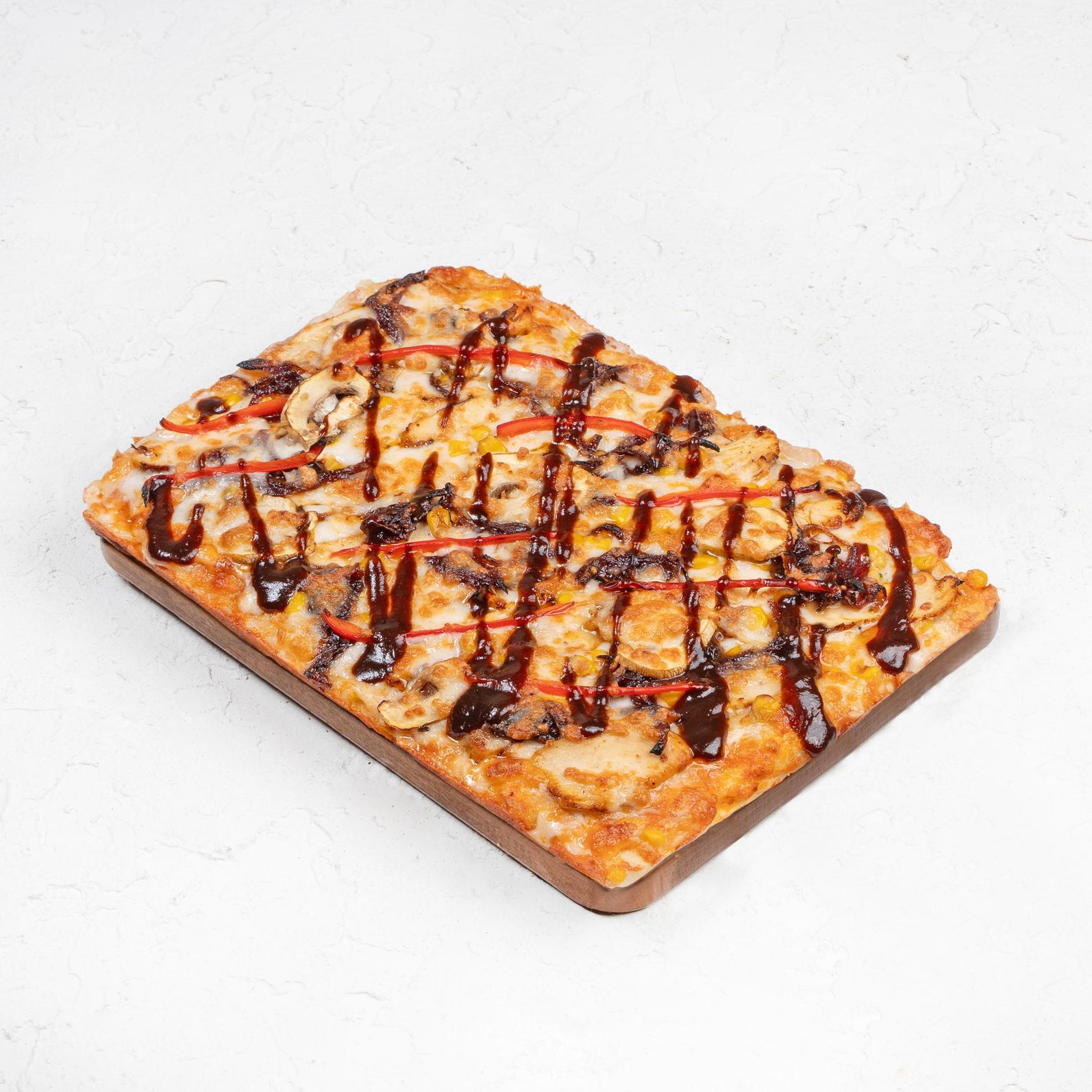 پیتزا چیکن تندوری باربیکیو