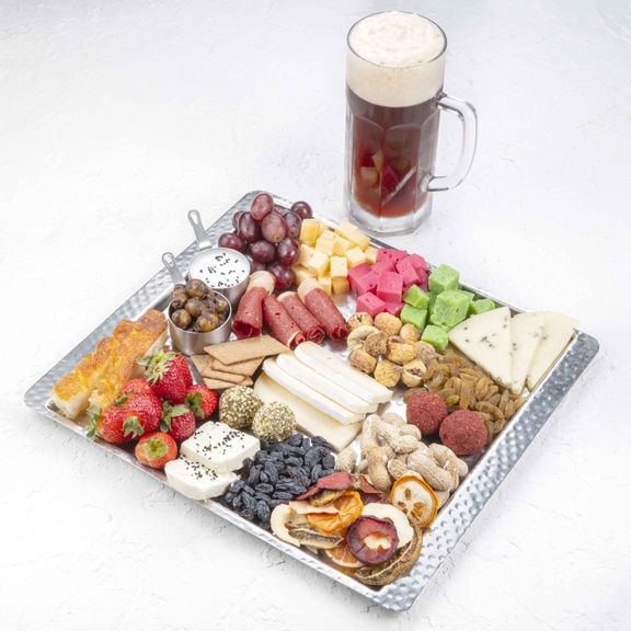 سينى پنير و آبجو(بدون الكل)|cheese dish with non alcoholic beer