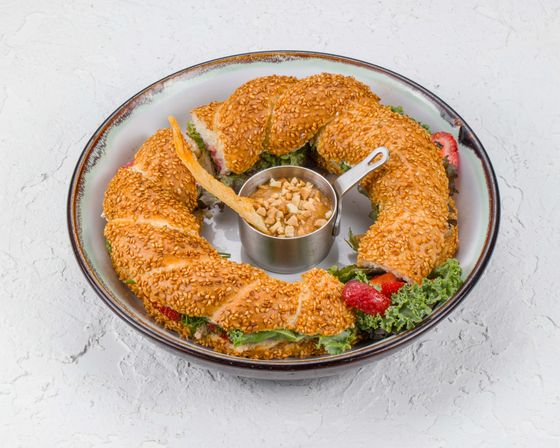 سميت مرغ و بادام زمينى|chicken and peanut simit