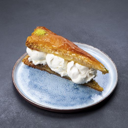 باقلوا هاویج با بستنی | Havuc Baklava With Ice Cream